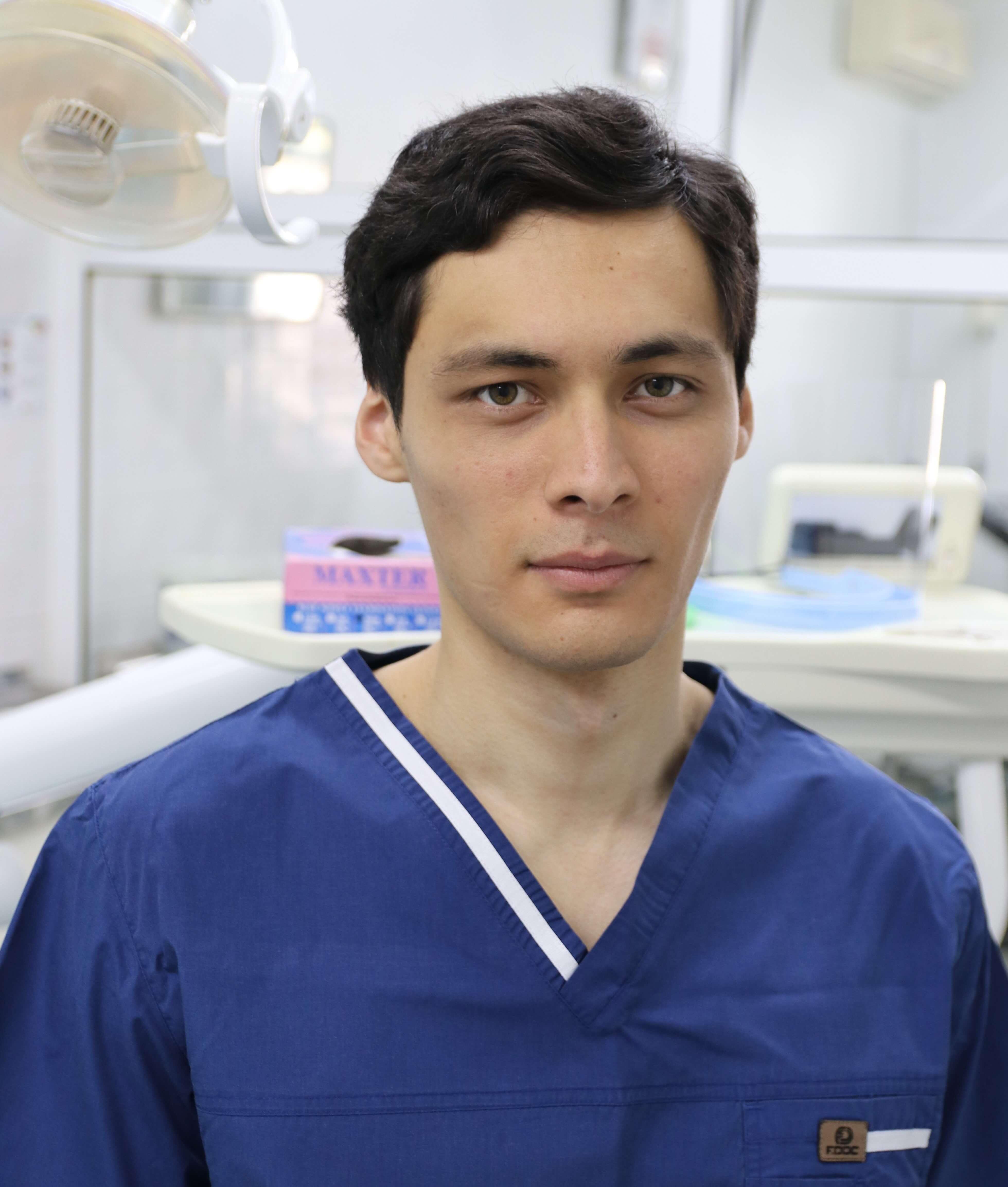 Юсуфходжаев Лазиз Пахлавиходжаевич