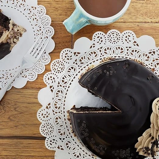 Ажурная бумажная салфетка