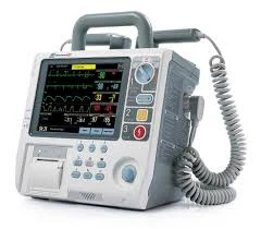 Defibrillyator s monitorom