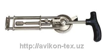 Drel ruchnaya unifisirovannaya dlya obrabotki kostey