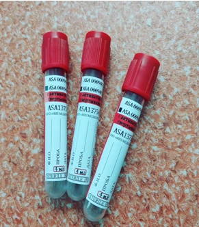 Вакуумные пробирки красная  с активатором свертывания  13х75 4 мл