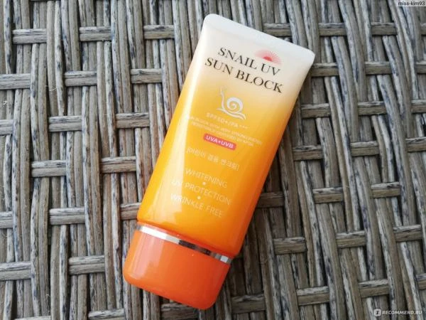 Солнцезащитный крем Jigott Snail UV Sun Block SPF 50, 70 мл.