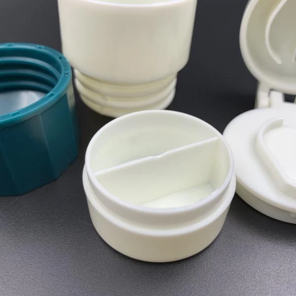 3 в 1 - таблетница, измельчитель лекарств и резак для таблеток