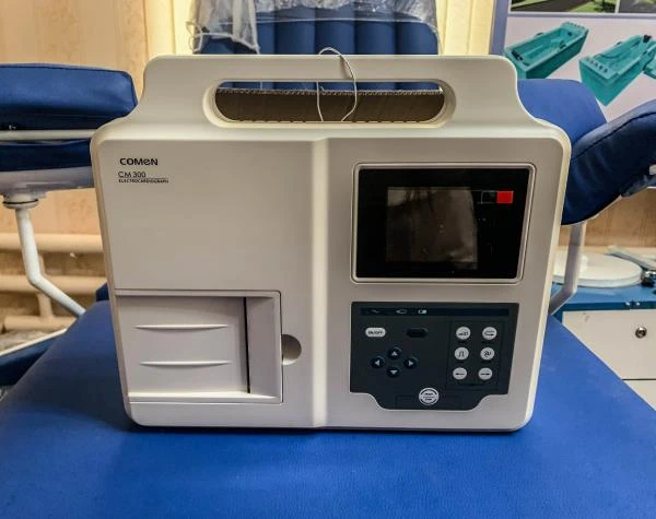 ЭКГ Comen  300