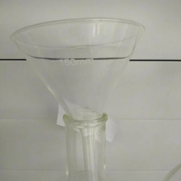 Voronka laboratornaya V-150-230