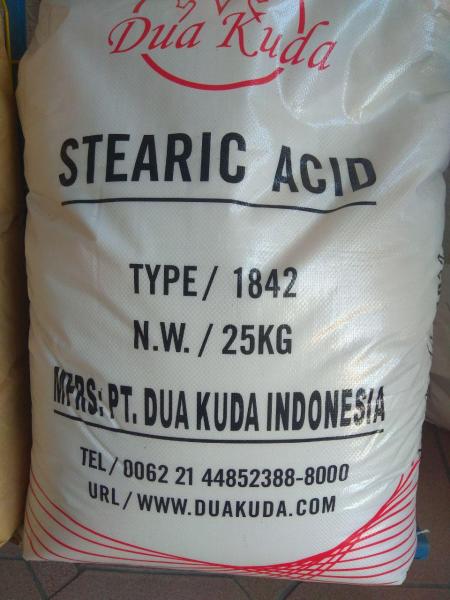 Stearinovaya kislota