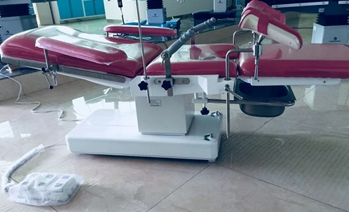 Электрический гинекологический операционный стол модели DST-IV