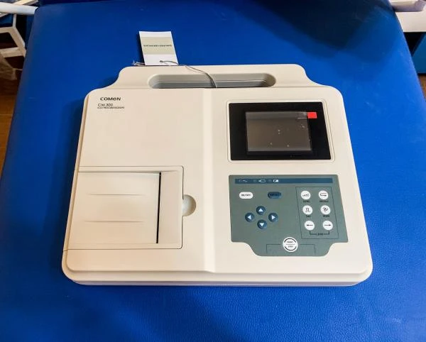 ЭКГ Comen  300