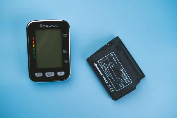 Tonometr avtomaticheskiy MEDICO BSP-13