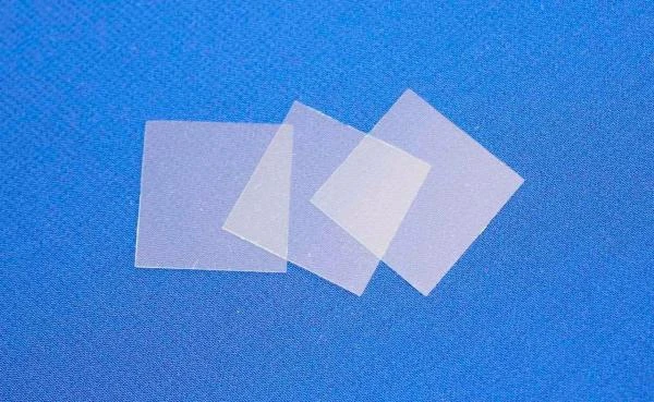 Покровное стекло 24*24