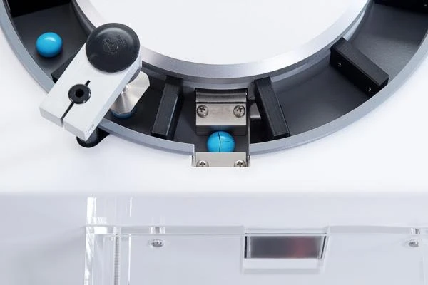 Tester prochnosti tabletok AutoCal 2.0