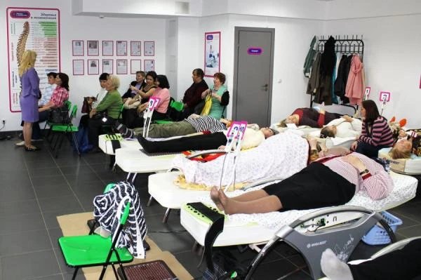 Nuga Best NM-5000 ko'p funktsiyali massaj to'shagi