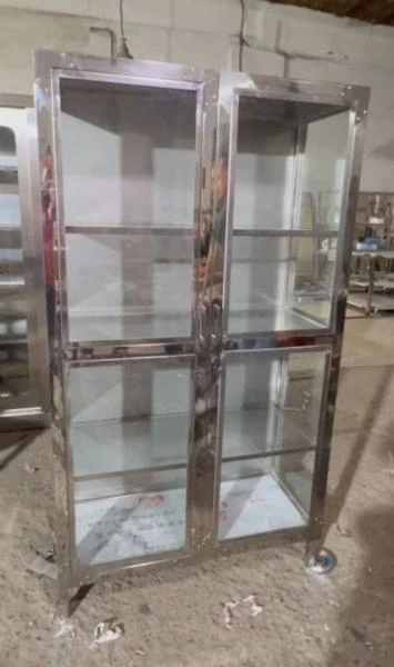 Медицинский шкаф для медикаментов