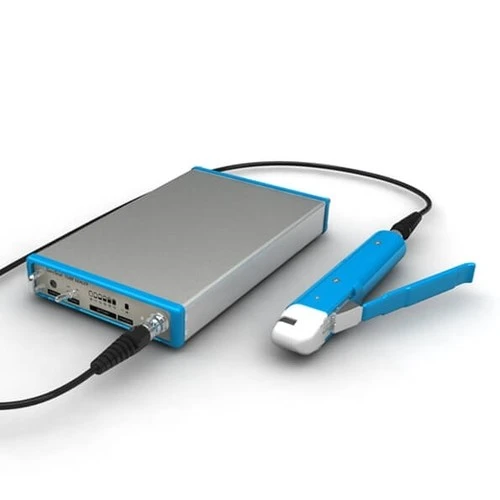 Kateter vnutrivenniy s ineksionnim portom i krilyami Polyflon