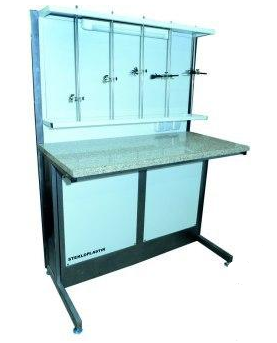 Stol laboratorniy (dlya titrovaniya) UM 356