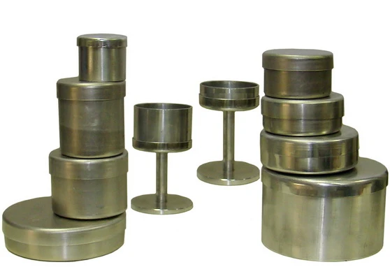 Byuks alyuminieviy s krishkoy