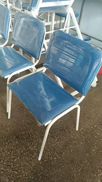 Stul metallicheskiy iz profilya ITM-131