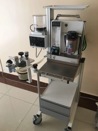 Narkozno-dixatelniy apparat