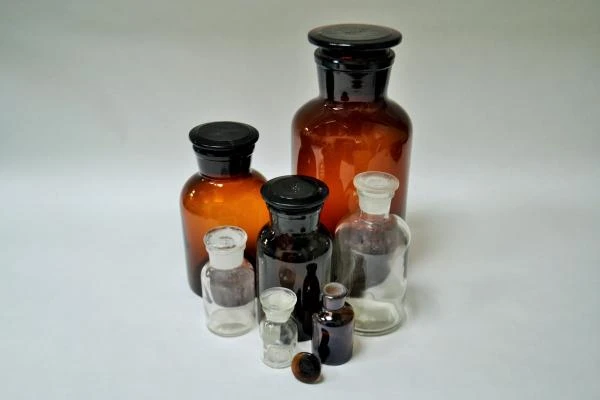 Sklyanka dlya reaktivov iz svetlogo stekla, 125 ml