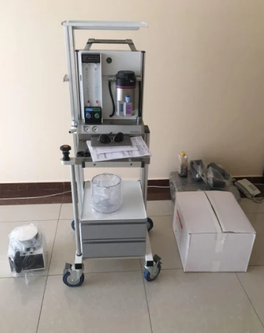 Narkozno-dixatelniy apparat