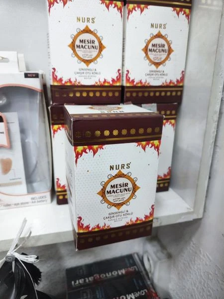 Terapevtik o'simlik pastasi Mesir Macunu (Turkiya)