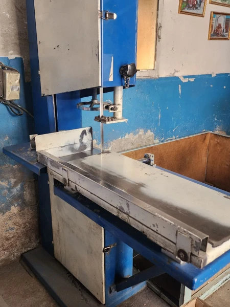 #212.Asfaltomeshalka LIYA