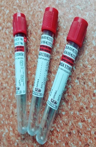 Вакуумные пробирки красная с активатором свертывания 13х100 5 мл