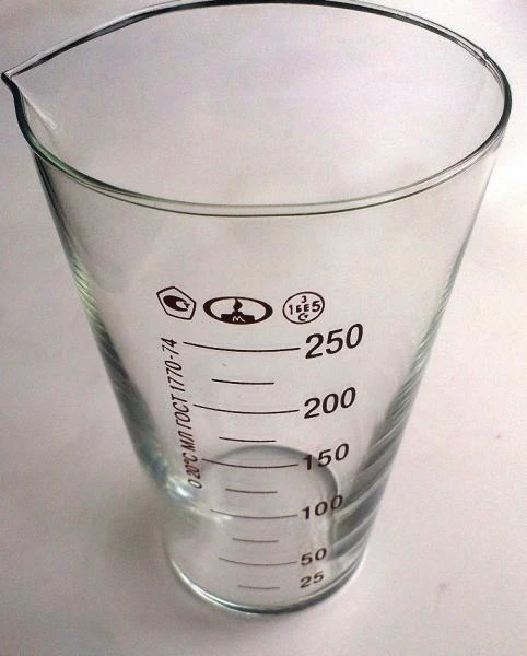 Menzurka laboratornaya 250 ml