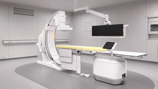 Angiograf Philips Azurion 3 , 15-dyuymli detektorli