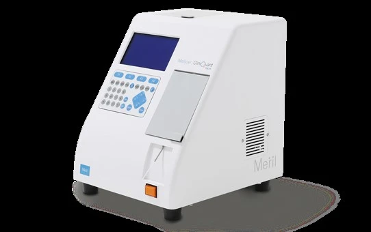 Bioximiya yarim avtomat ( poluavtomat ) analizatori Model: CliniQuant  Ishab chikaruvchi: Meril ( India )
