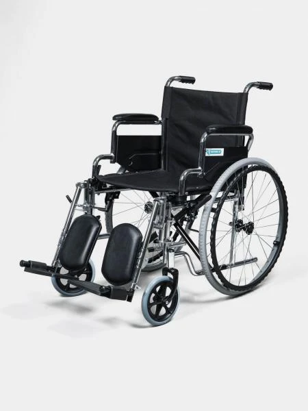 Invalidnaya kolyaska s ruchnim privodom