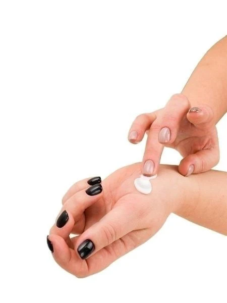 Крем против прыщей для лица с компонентом розы