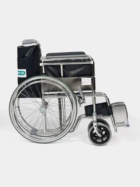 Инвалидная коляска с ручным приводом KL-M01
