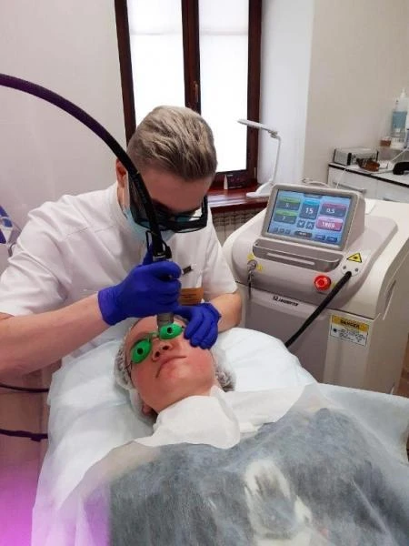 LOTUS II
FRAKSIONNIY ERBIEVIY LAZER