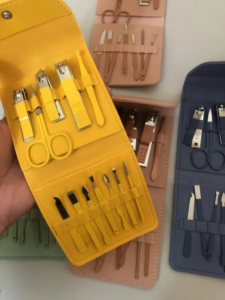 Маникюрный набор, 12 предметов