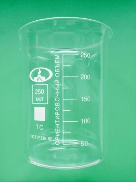 Stakan merniy 150 ml s metkoy