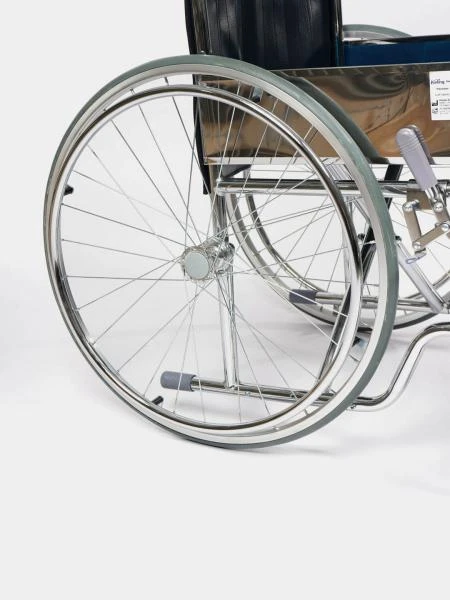 Инвалидная коляска с ручным приводом KL-M01