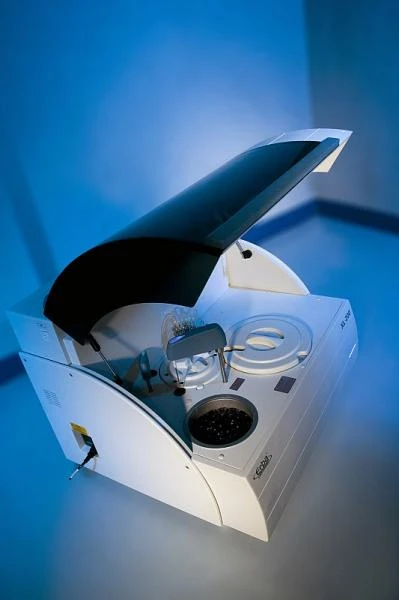 Avtomaticheskiy bioximicheskiy analizator Erba XL-200