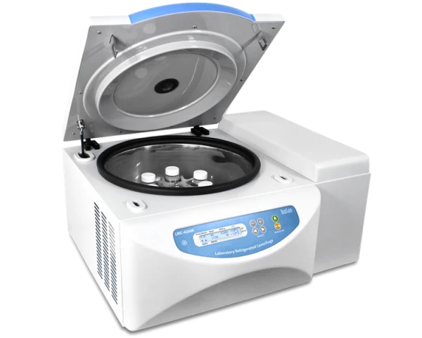 Sentrifuga laboratornaya s oxlajdeniem LMC-4200R