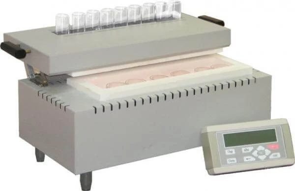 Pech programmiruemaya PDP-20 s komplektom ZIP