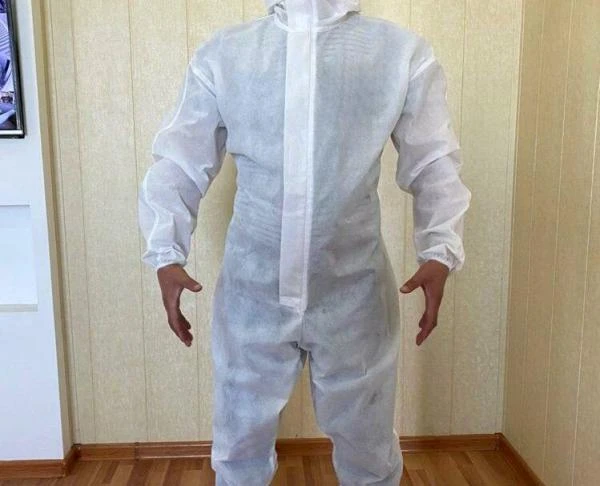 Medisinskiy kombinezon spanbond