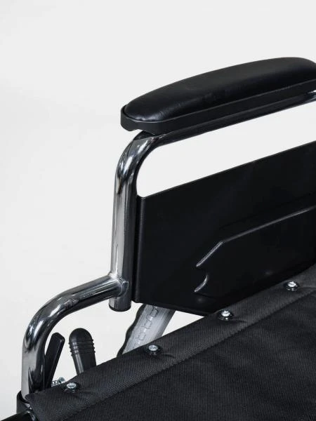 Инвалидная коляска с ручным приводом