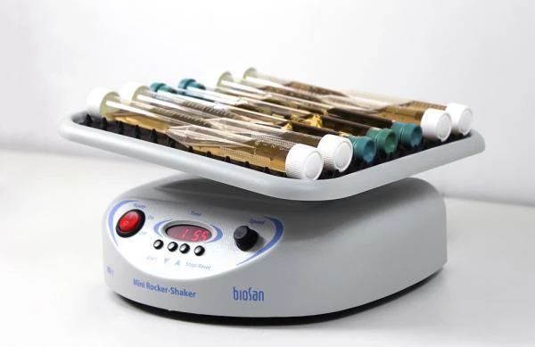 Mini‐roker‐sheyker MR-1