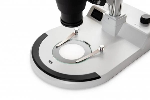 Микроскоп Carl Zeiss Axiolab 5