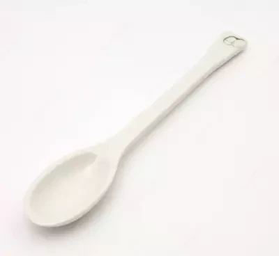 Chinni laboratoriya qoshig'i No3 (200 mm)