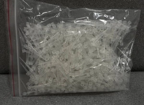 Nakonechniki dlya pipetok 10 mkl