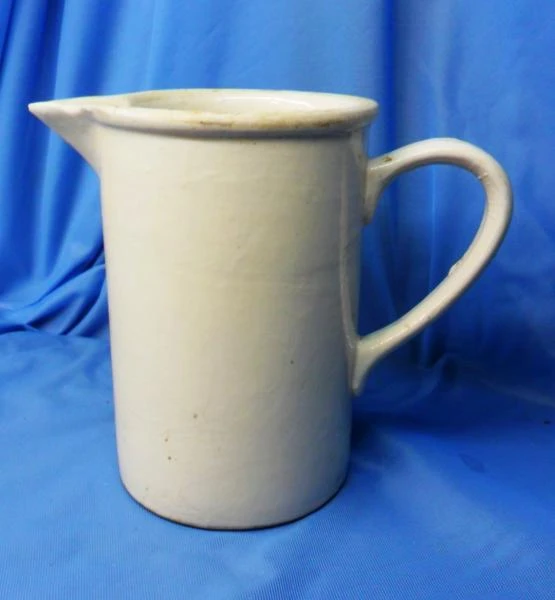 Кружка фарфоровая № 1 250 мл с носиком