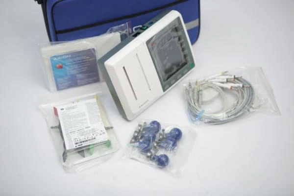 Электрокардиограф трех/шестиканальный ЭК3ТЦ-3/6-04 «АКСИОН»