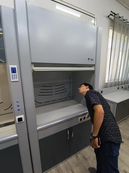 Лабораторная вытяжка