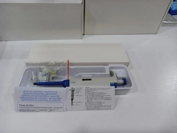 Mexanicheskaya pipetka 7010101009 20-200 mkl